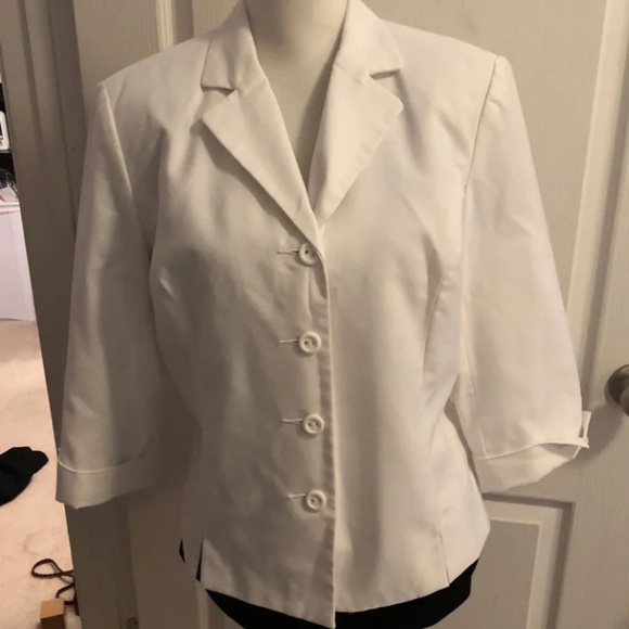 Blazer - Picture 1 of 2